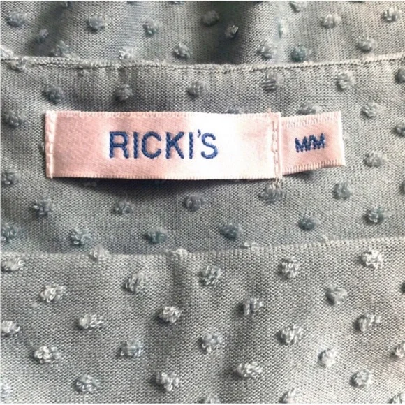 Ricki’s Polkadot Textured Dressy Top, Size Medium - Picture 7 of 9